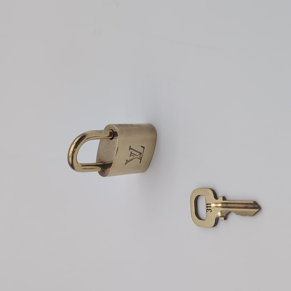 Louis Vuitton padlock lock and key #311 - Picture 5 of 6